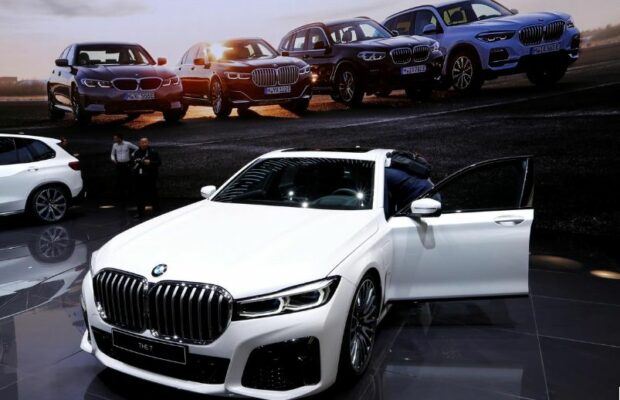 Escrocherie cu automobile de lux: Un tânăr de 27 de ani, trimis în judecată într-un dosar cu peste 30 de victime