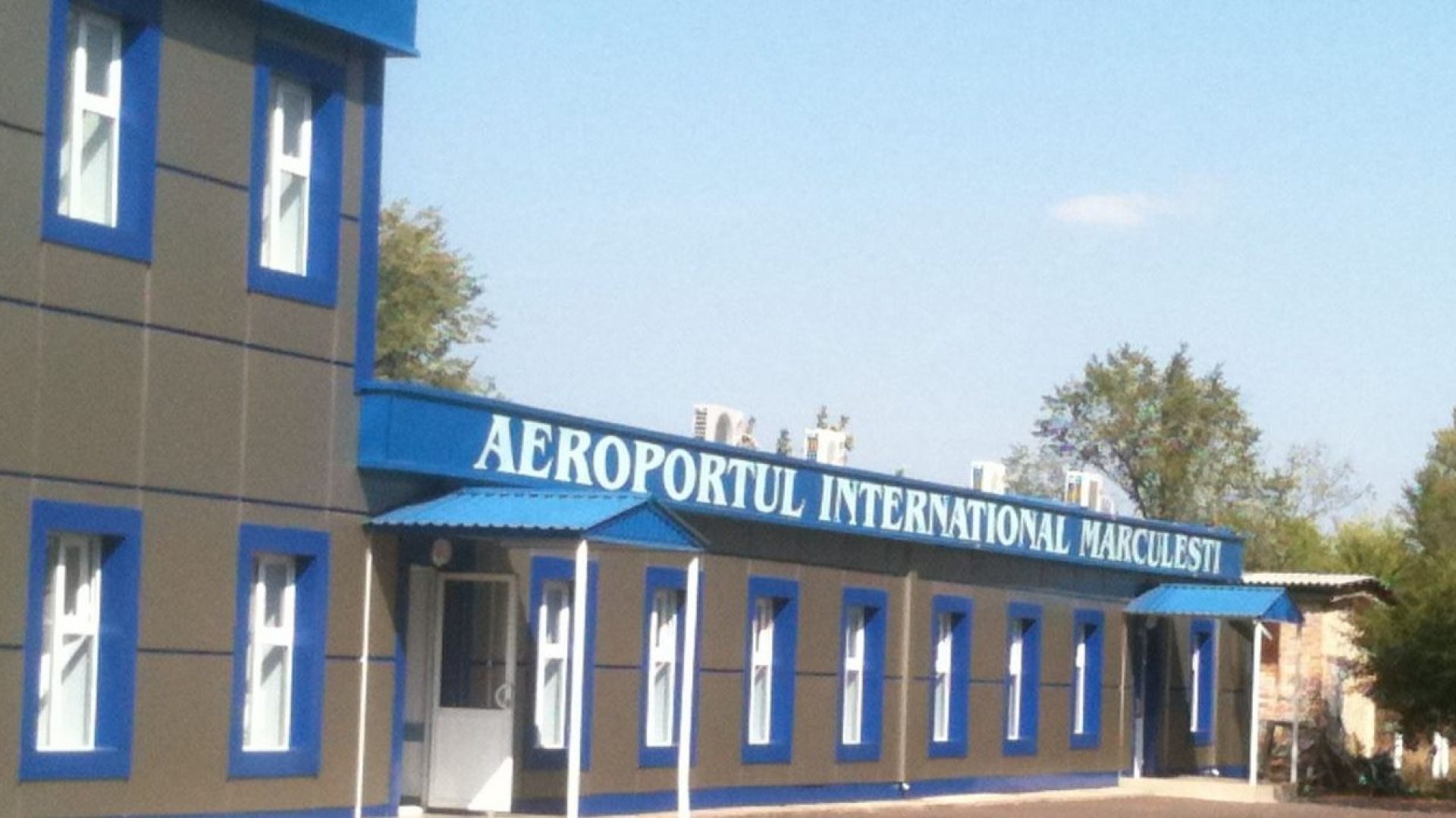 Mărculești, transformat în aeroport cargo: Autoritățile promit venituri suplimentare și zboruri charter sezoniere