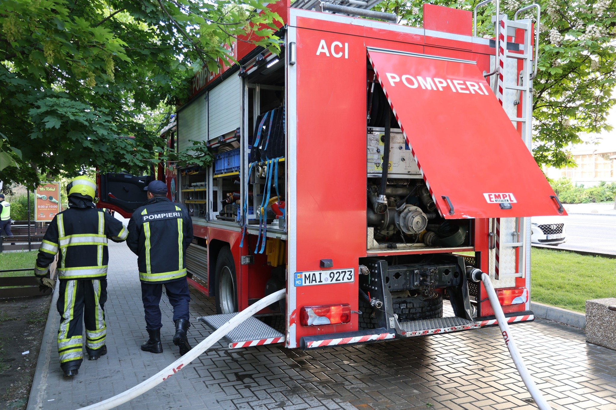 Noi detalii despre incendiul din Capitală: Flăcările au afectat o suprafață de peste 100 metri pătrați