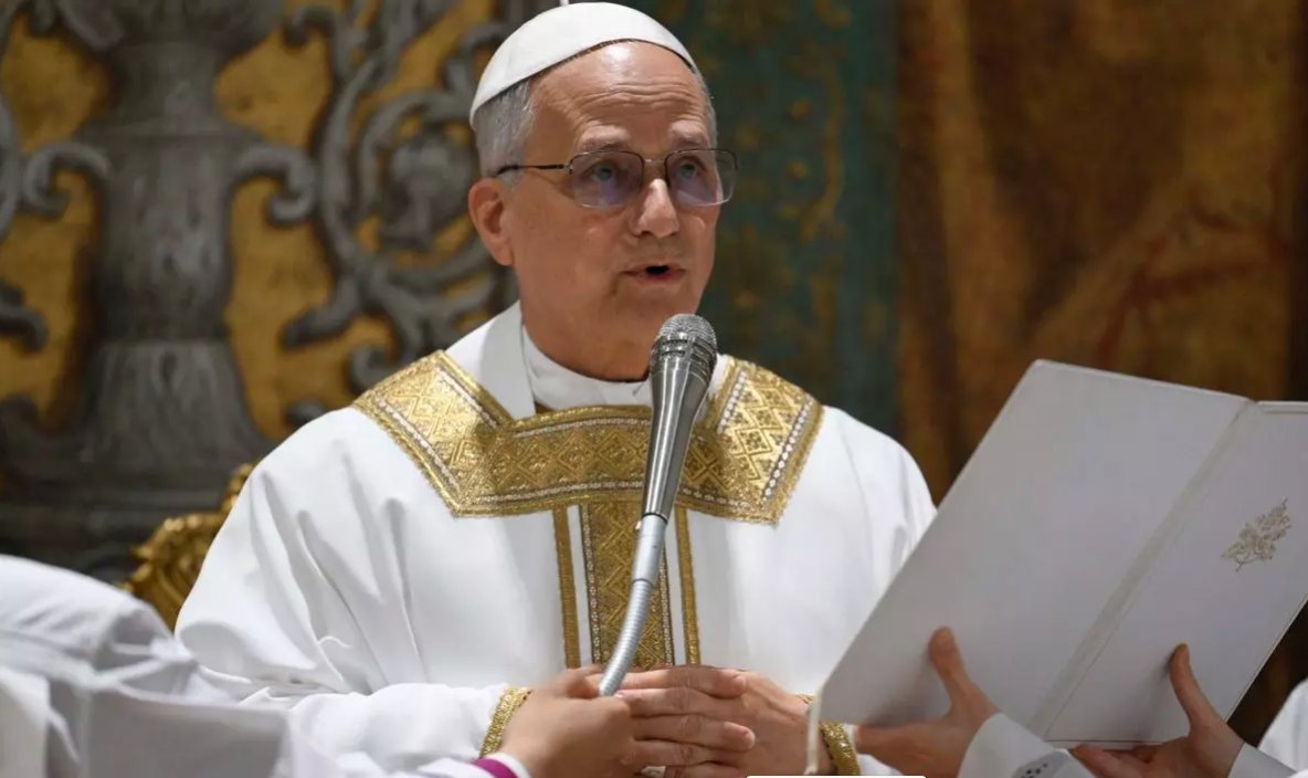 Leon al XIV-lea oficiază astăzi prima sa slujbă în Capela Sixtină. Noul Papă a rostit rugăciunile în câteva limbi