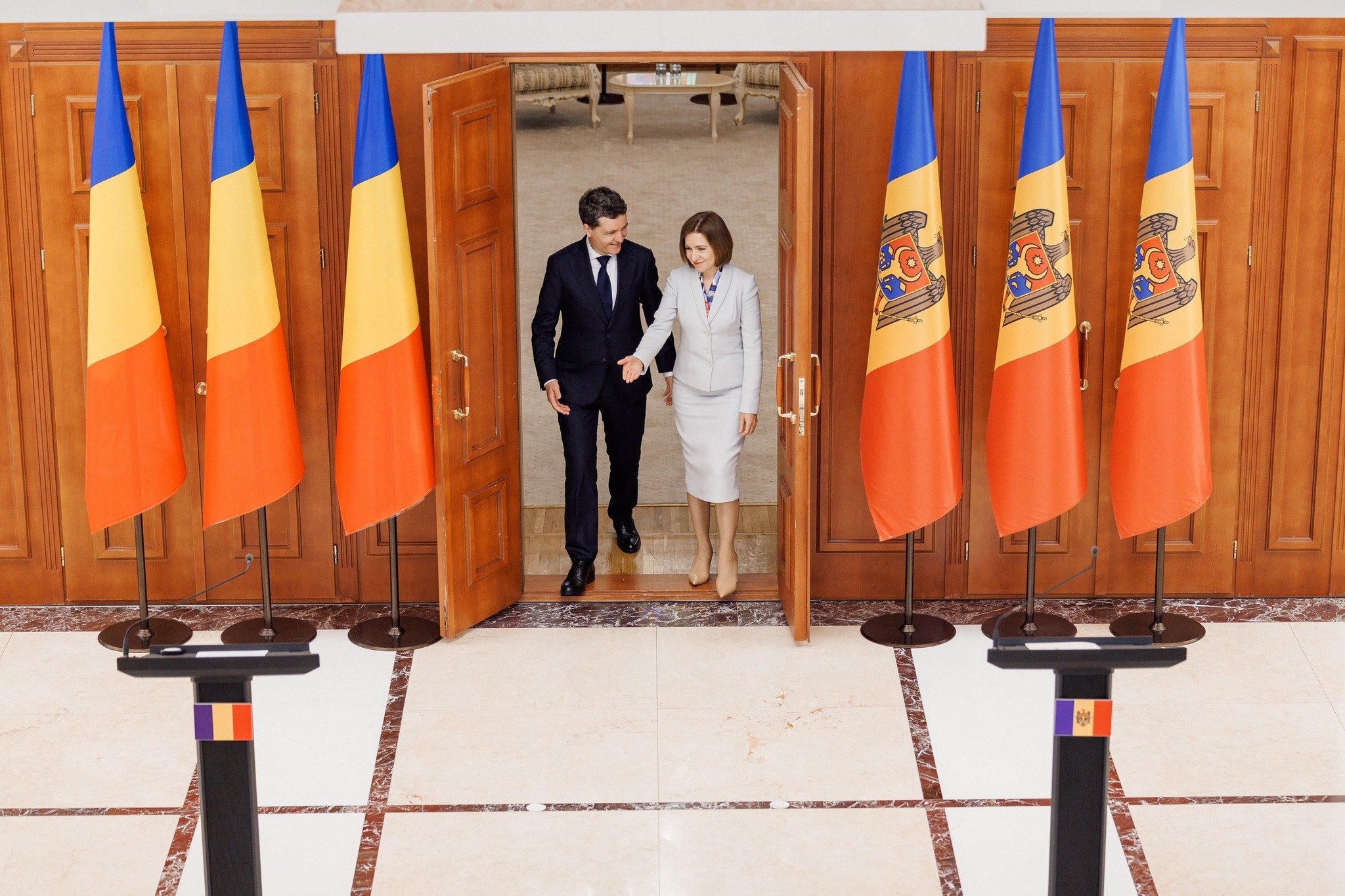 Maia Sandu și Nicușor Dan au discutat cum Moldova și România pot contracara agresiunile hibride ale Kremlinului