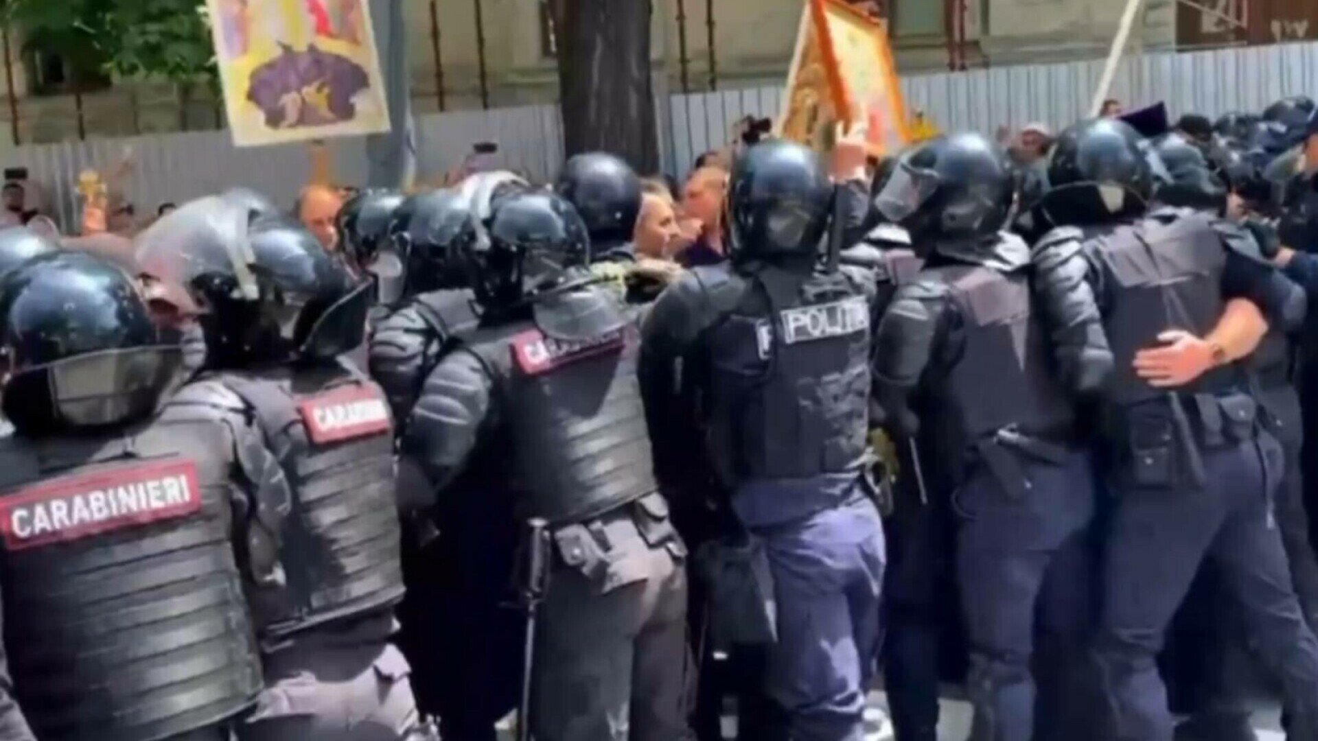 Organizatorii Marșului Pride și ai Marșului Familiei din Chișinău vor fi sancționați pentru încălcarea legii