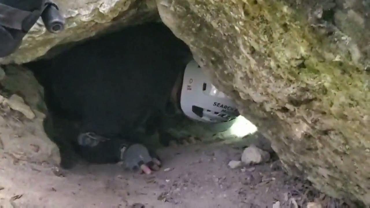 Un bărbat a fost salvat după ce a căzut într-o prăpastie de 10 metri