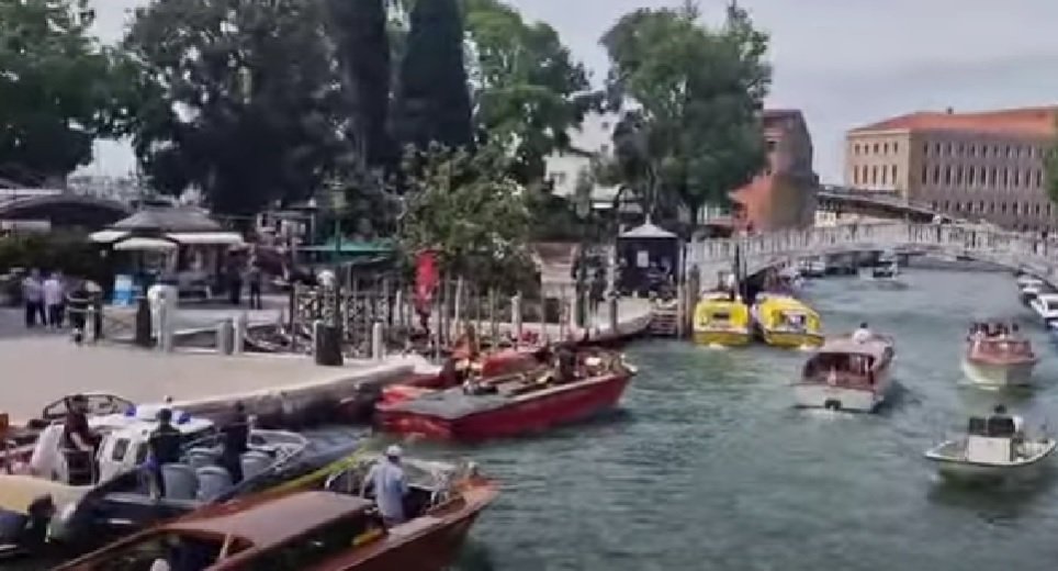 Copac prăbușit peste turiști în Veneția: printre victime, o moldoveancă și fiica ei