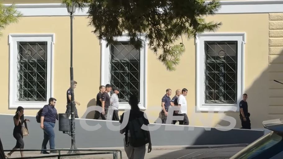 Imagini noi cu Plahotniuc și Țuțu, care au fost aduși din nou în fața judecătorilor din Atena
