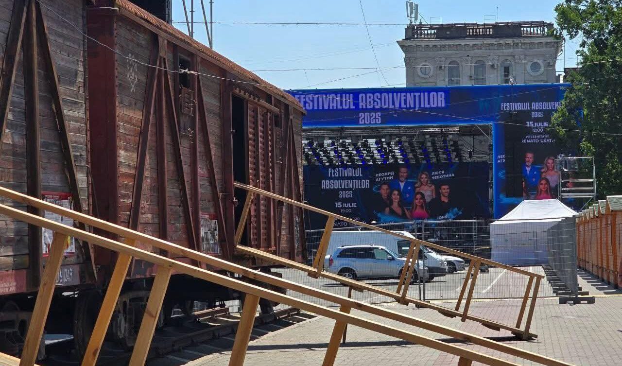 Reacții dure după concertul lui Usatîi din PMAN: artiști ruși decorați de Putin, pe scena unde comemorăm deportările