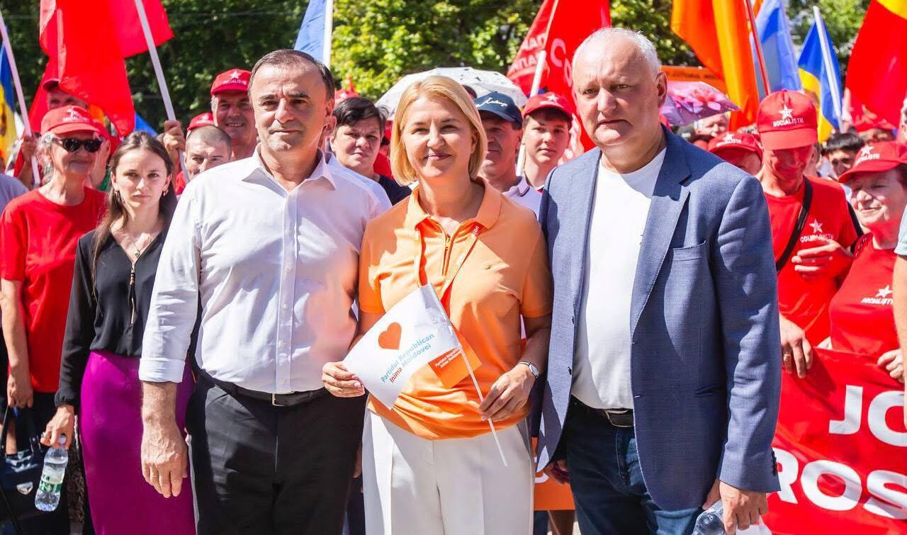 Partidele pro-ruse au organizat un miting „patriotic”. Poliția a identificat persoane plătite pentru prezență