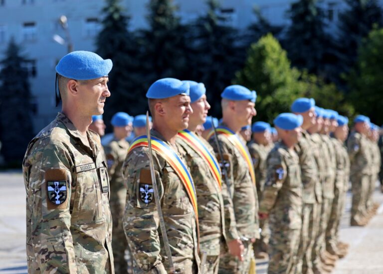 41 de militari moldoveni pleacă în misiune de menținere a păcii în Kosovo