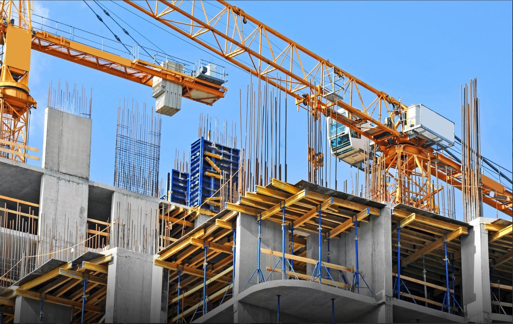 Stagnare pe piața imobiliară: Vânzările de apartamente s-au prăbușit cu 65% în trimestrul doi al anului 