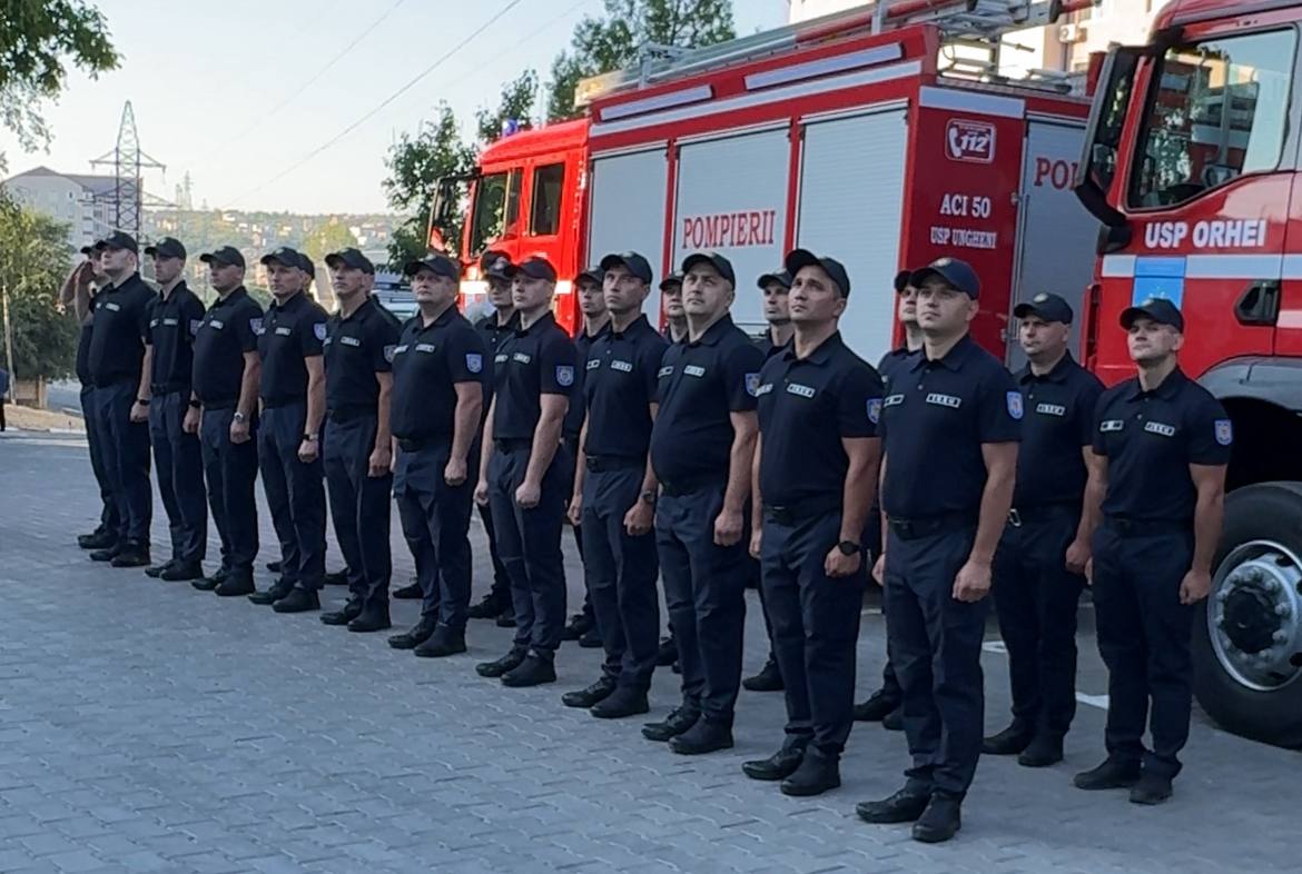 22 de pompieri moldoveni, în misiune internațională în Grecia pentru stingerea incendiilor de pădure