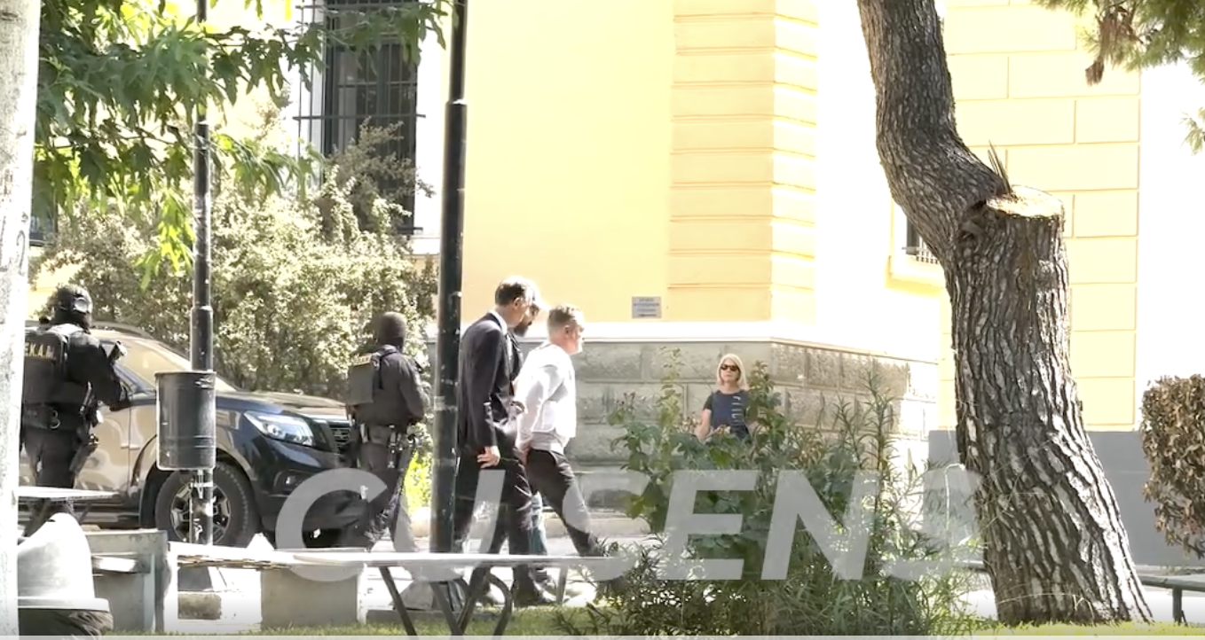Primele imagini cu Plahotniuc și Țuțu în fața instanței din Grecia