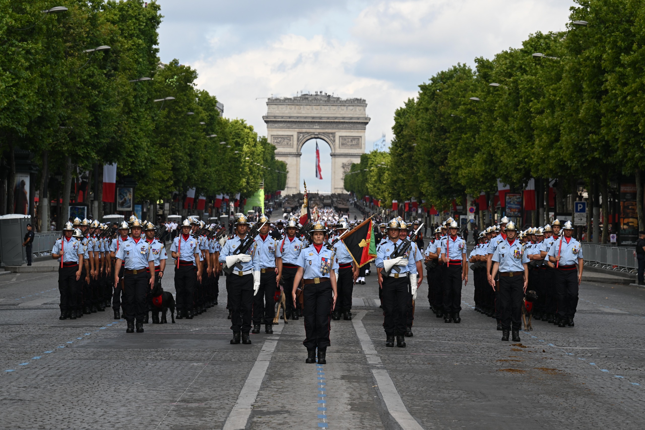Franța a marcat Ziua Națională cu o paradă militară spectaculoasă