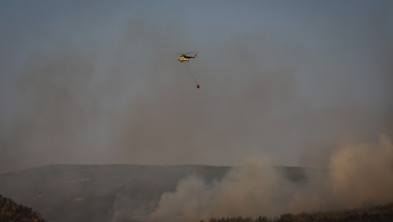 Stare de alertă în Antalya: incendii puternice de vegetație amenință zone locuite și turistice