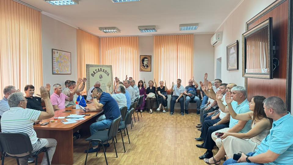 PL propune unificarea partidelor pro-europene într-un singur bloc la parlamentarele din 28 septembrie