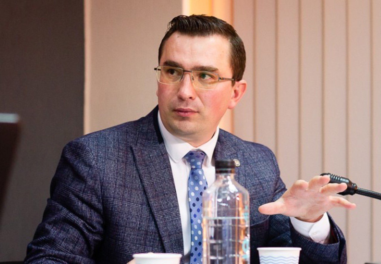 Secretarul de stat al Ministerului Energiei: Nu există premise pentru ieftinirea energiei electrice