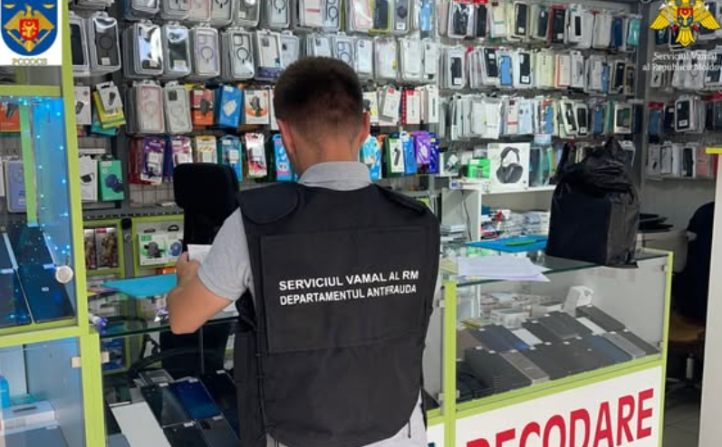 Percheziții în Chișinău, dar și alte locații. O schemă de contrabandă cu mărfuri de peste 400.000 lei, destructurată