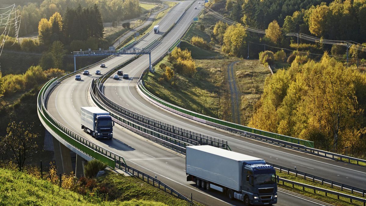 Reguli noi pentru operatorii de transport. Valabilitatea autorizației speciale a fost extinsă