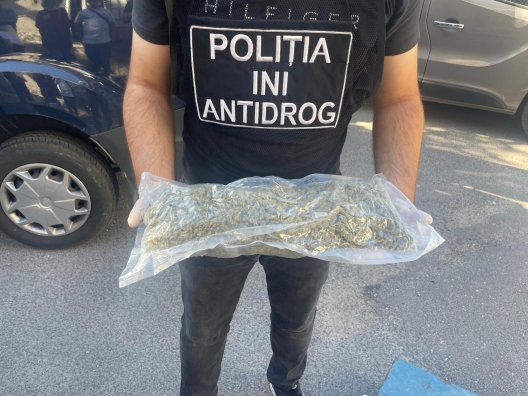 Droguri de peste un milion și jumătate de lei, aduse prin contrabandă din Spania în Moldova
