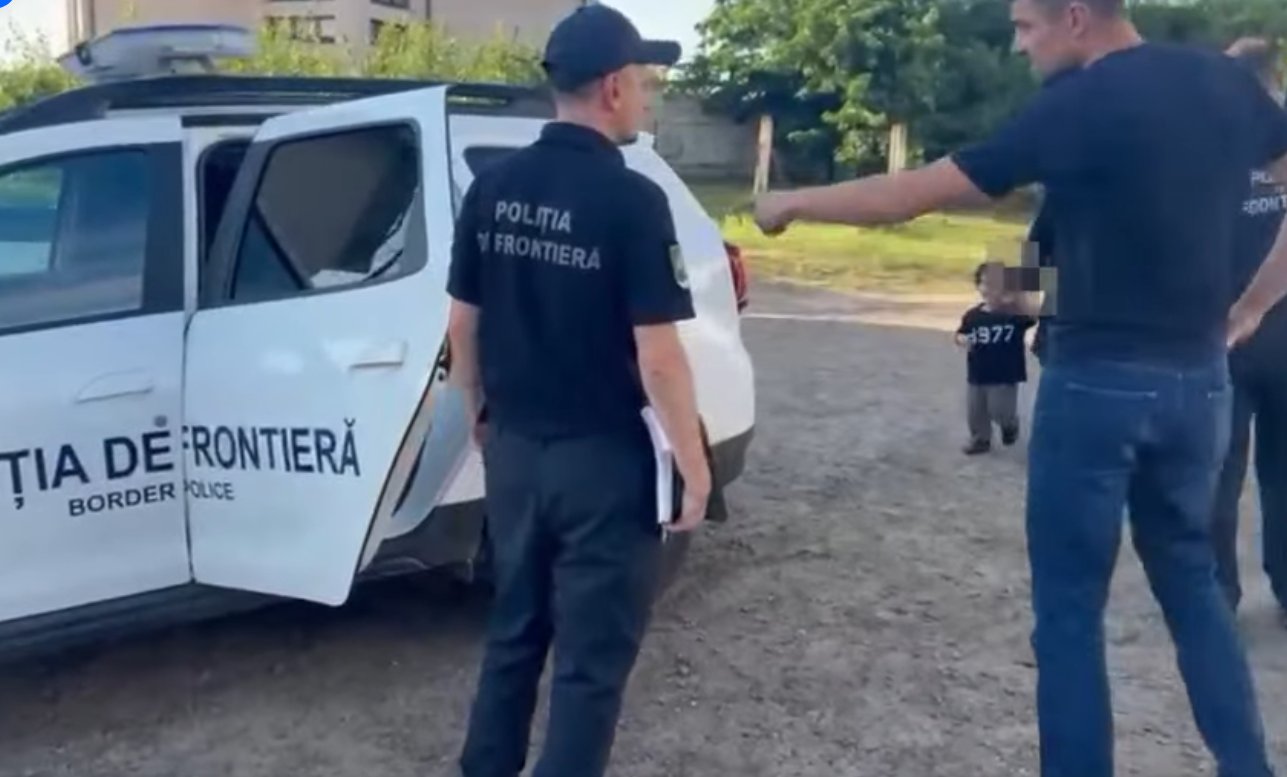 VIDEO Tentativă de trecere ilegală a frontierei de stat, dejucată de polițiștii de frontieră din Moldova și România