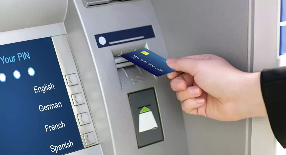 Ialoveni: Un bărbat a furat 15.000 de lei de pe cardul unei femei