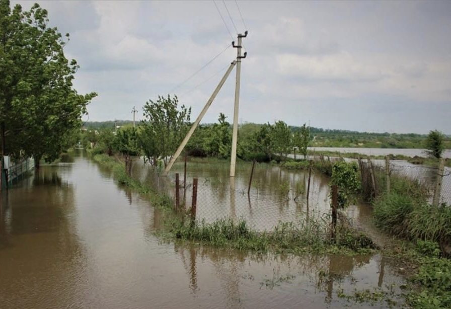 Avertizare hidrologică. Terenurile agricole din Briceni și Edineț, în pericol de inundare