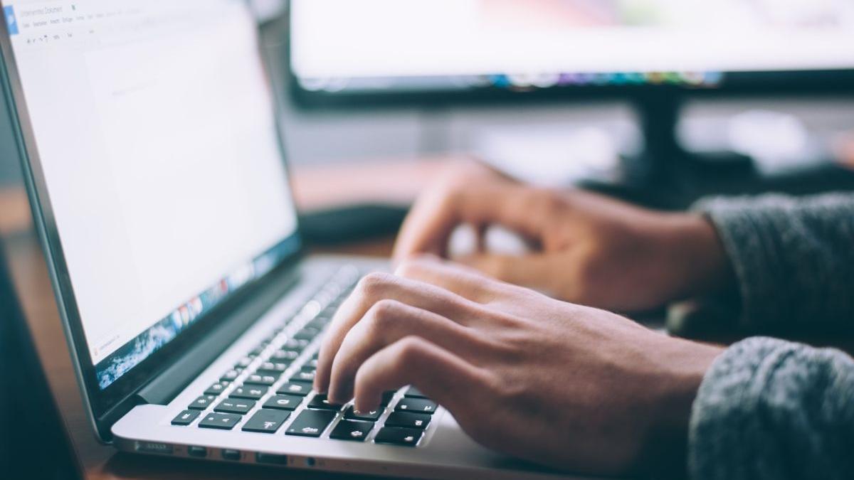 Platforma eAdmitere, îmbunătățită: studenții pot depune dosarele mai simplu, cu semnătură electronică