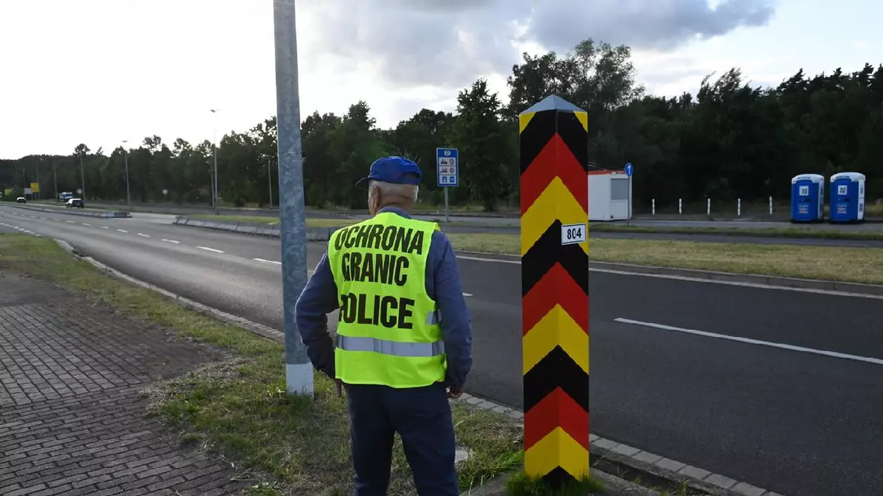 Polonia va introduce controale temporare la frontierele cu Germania și Lituania