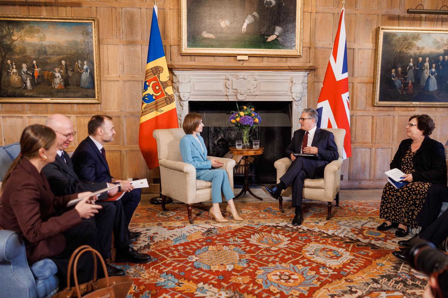 Maia Sandu s-a întâlnit cu premierul britanic, Keir Starmer. Ce discuții au purtat oficialii