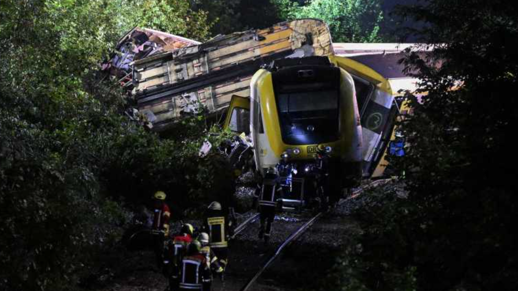VIDEO Accident feroviar în Germania: Sunt morți și răniți