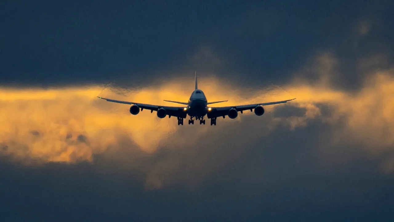Iranul își redeschide spaţiul aerian, inclusiv deasupra Teheranului