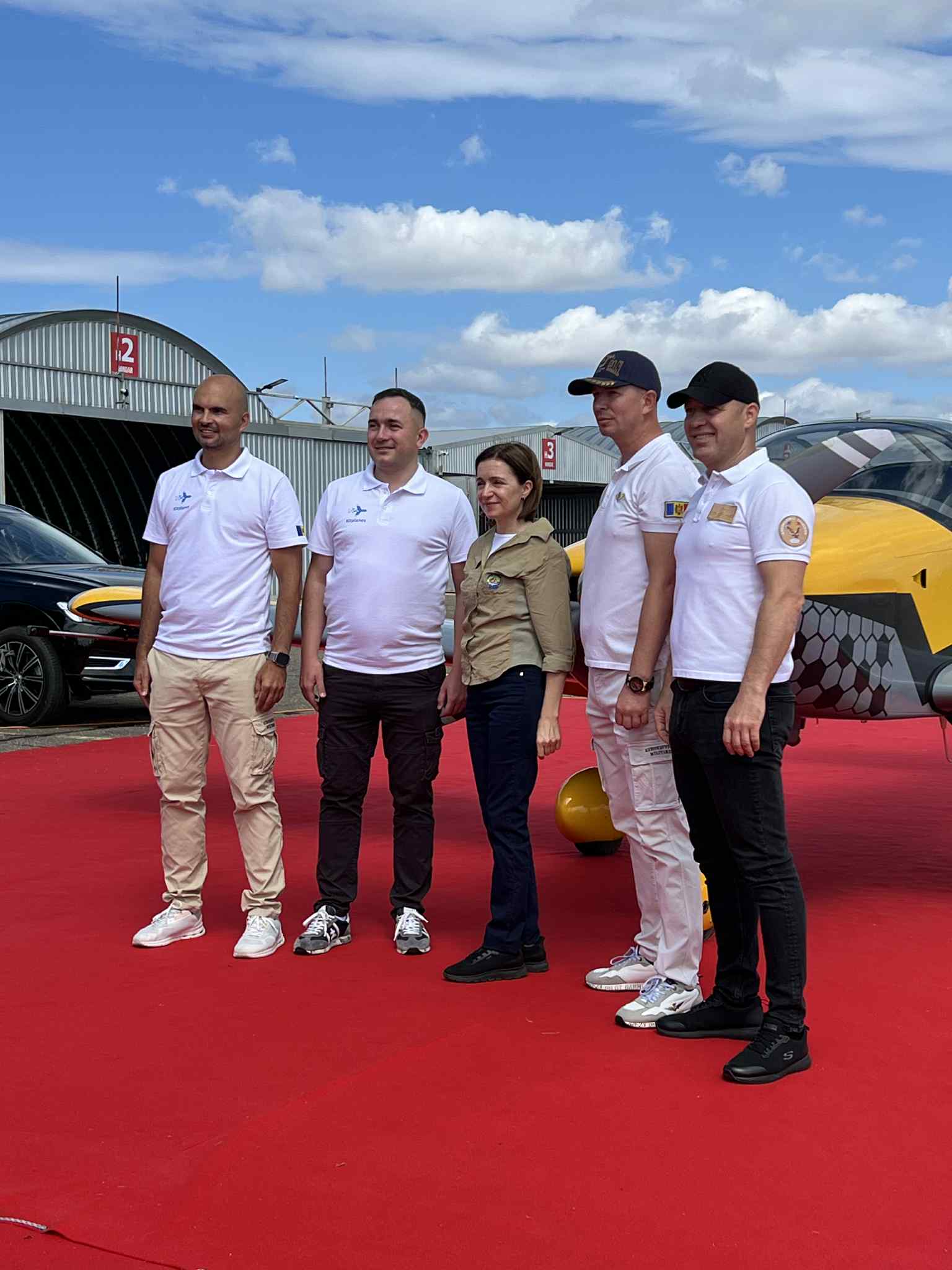 Doi piloți moldoveni au construit integral primul avion din Republica Moldova