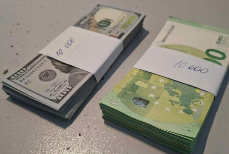 Deconspirată pe Aeroportul Chișinău. Un rus a încercat să introducă ilegal în țară 10 000 de euro și 10 000 dolari