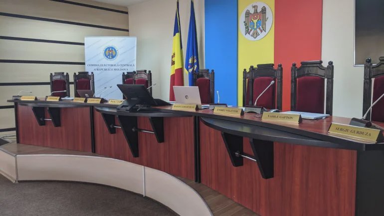 Perioada de depunere a candidaturilor pentru parlamentare, încheiată. La CEC au fost depuse 50 de cereri