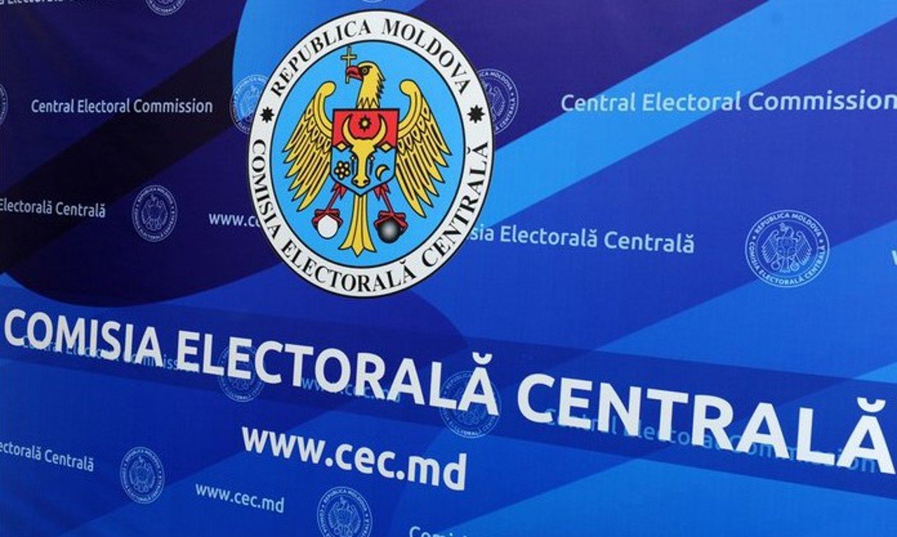 CEC a lansat Centrul de Apel. Cetățenii cu drept de vot pot afla informații despre parlamentarele din toamnă