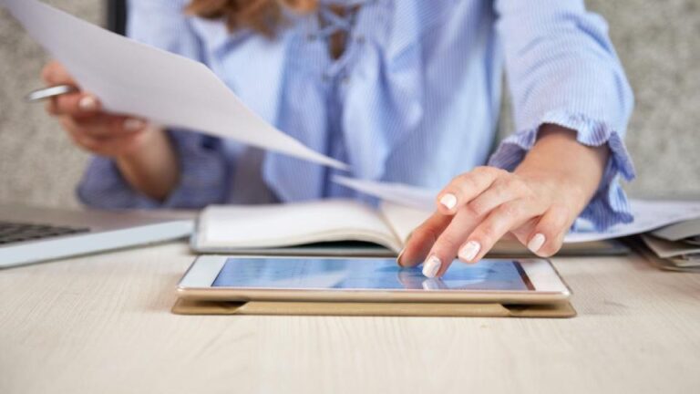Serviciile notariale vor putea fi prestate și în format digital