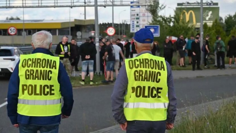 Polonia prelungește controalele la granița cu Germania și Lituania
