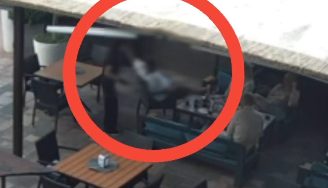 IMAGINI VIDEO de la scandalul dintr-un local din Leova, unde doi activiști ai grupării „ȘOR” au agresat o chelneriță