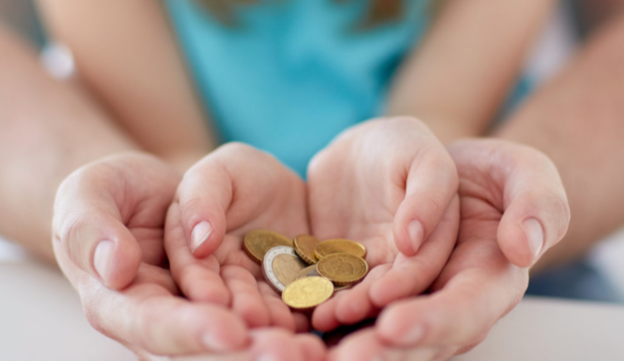 Moldovenii cu cetățenie română vor primi mai puțini bani pentru creșterea copilului, din 1 august