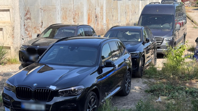 Dosarul automobilelor de 3.000.000 lei, aduse în Moldova prin contrabandă: Trei persoane au fost reținute