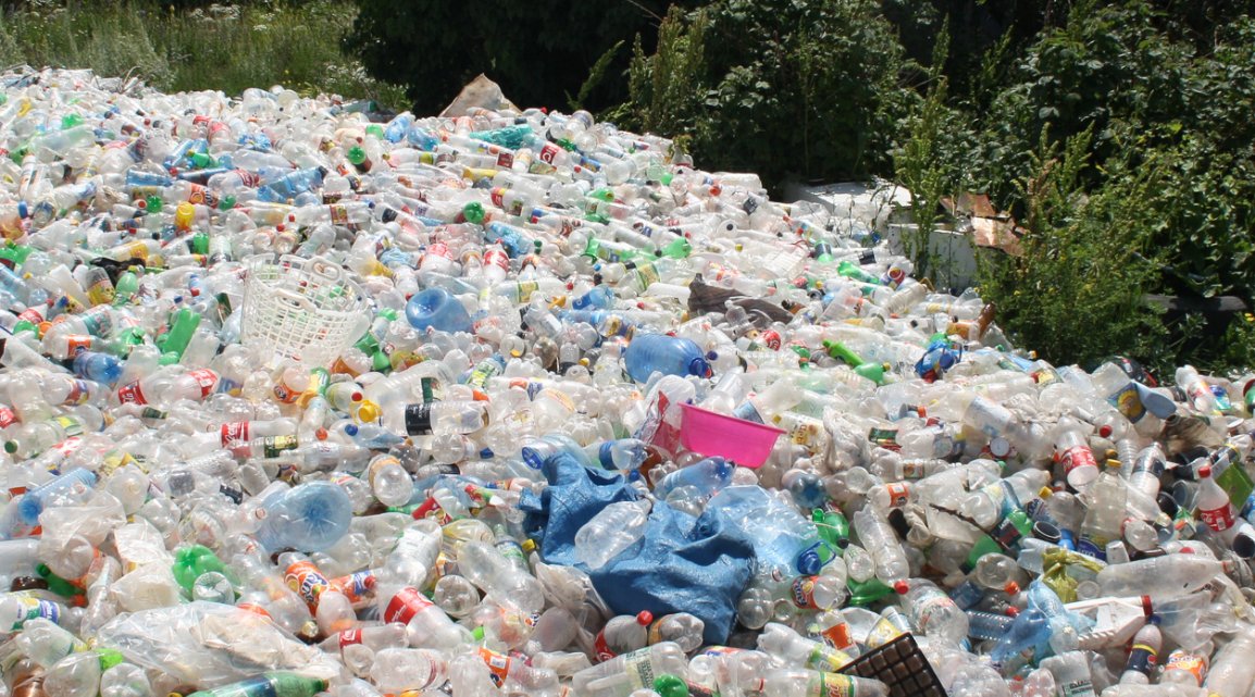 Șapte ţări care produc cel mai mult plastic din lume. Una dintre ele se află în Europa