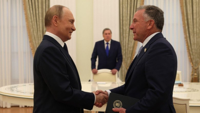 Trei ore de discuții între trimisul lui Trump și Vladimir Putin. Kremlinul: ”O întâlnire constructivă”