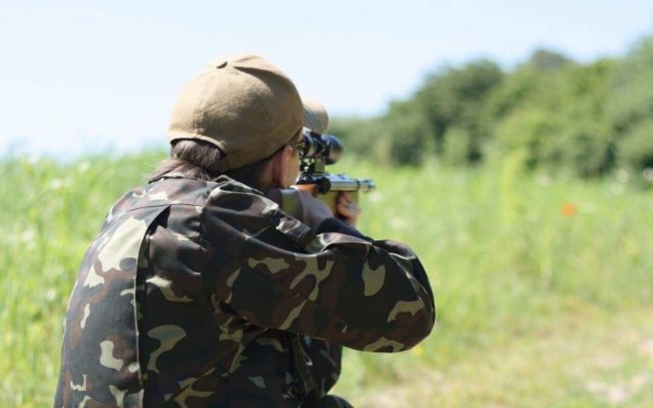 În Moldova a început sezonul de vânătoare. Ce reguli sunt obligați să respecte vânătorii în zona de frontieră