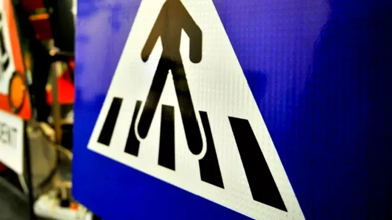 Copilă, rănită grav după ce a fost accidentată pe o trecere de pietoni din Hîncești