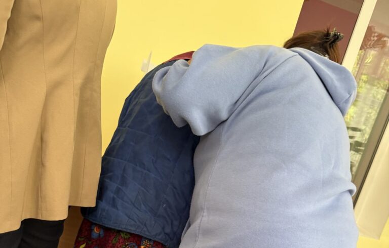 Incident la un azil de bătrâni: ștampila „VOTAT” aplicată de o terță persoană în locul alegătorilor