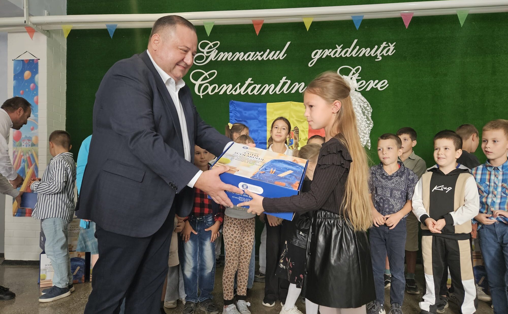 Cutia școlarului și a preșcolarului: proiectul DRRM aduce bucurie copiilor din 26 de raioane