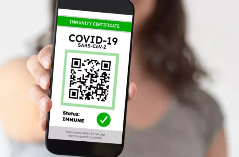 Un bărbat a fost condamnat pentru certificate false de vaccinare anti-COVID