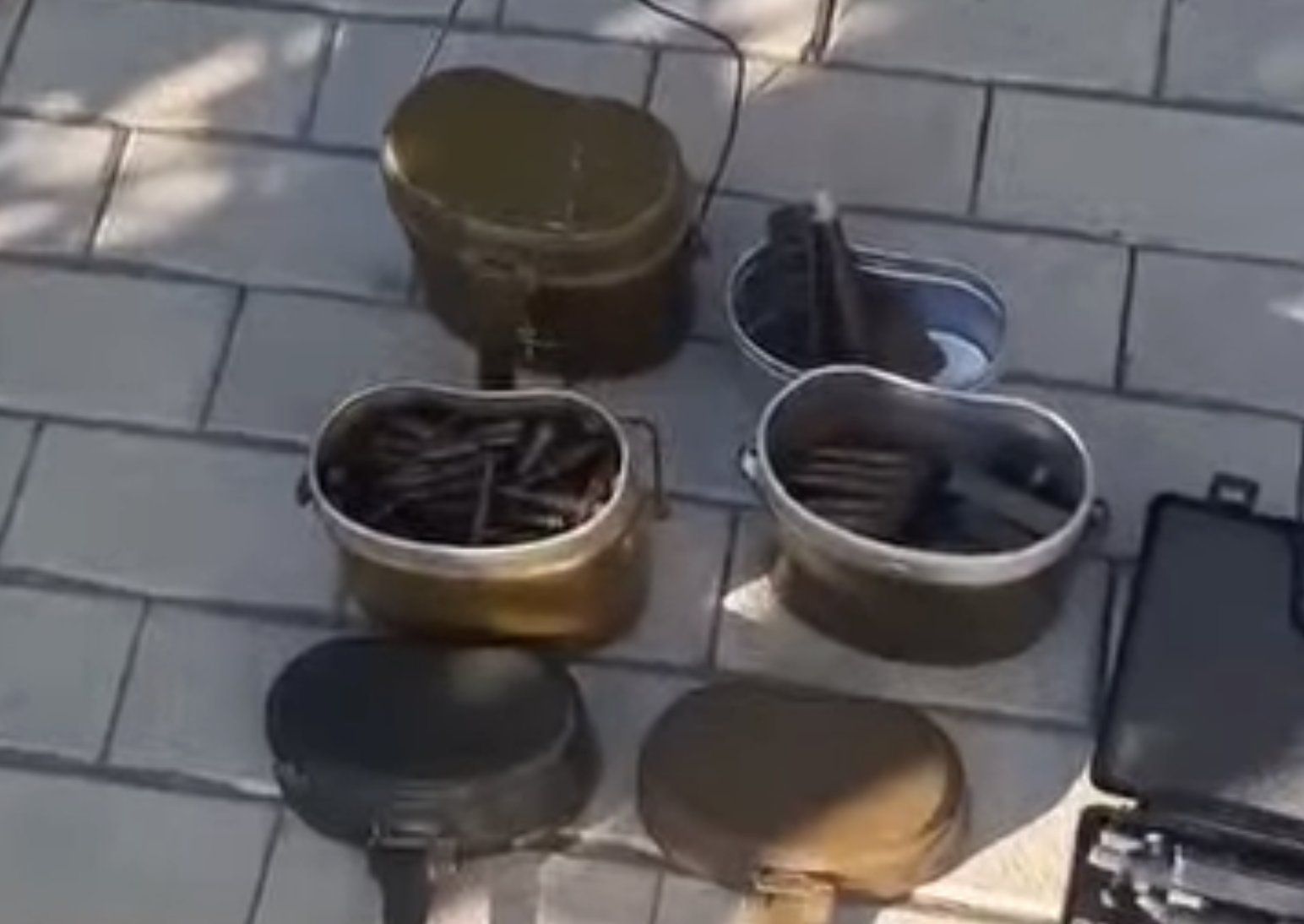VIDEO Percheziții la Cimișlia: arme și muniții deținute ilegal, descoperite la domiciliul unui bărbat