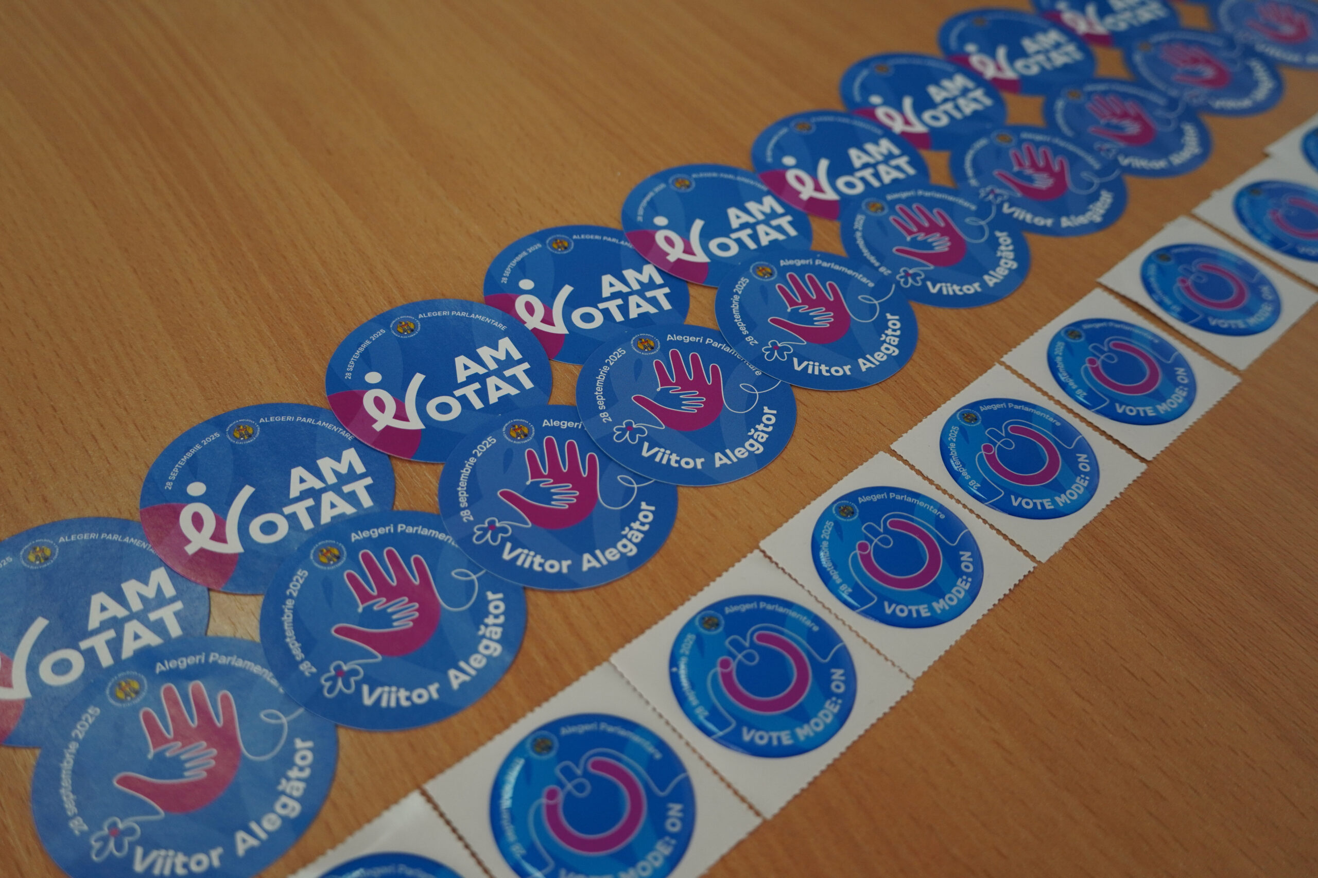 La alegerile din 28 septembrie, alegătorii vor primi stickere „Am VOTAT”, iar copiii „Viitor alegător”