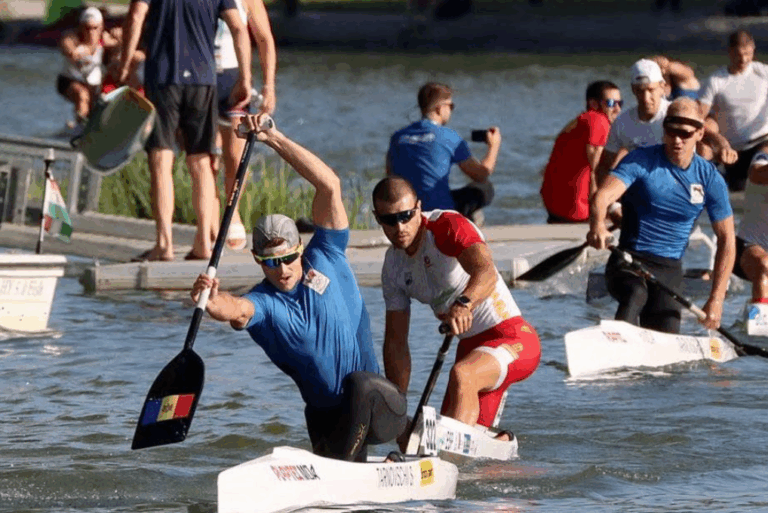 Serghei Tarnovschi a cucerit medalia de argint la Campionatele Mondiale de canoe marathon