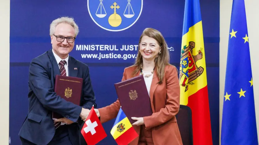 Banii recuperați din corupție vor fi folosiți pentru dezvoltarea Moldovei: Acord semnat cu Elveția